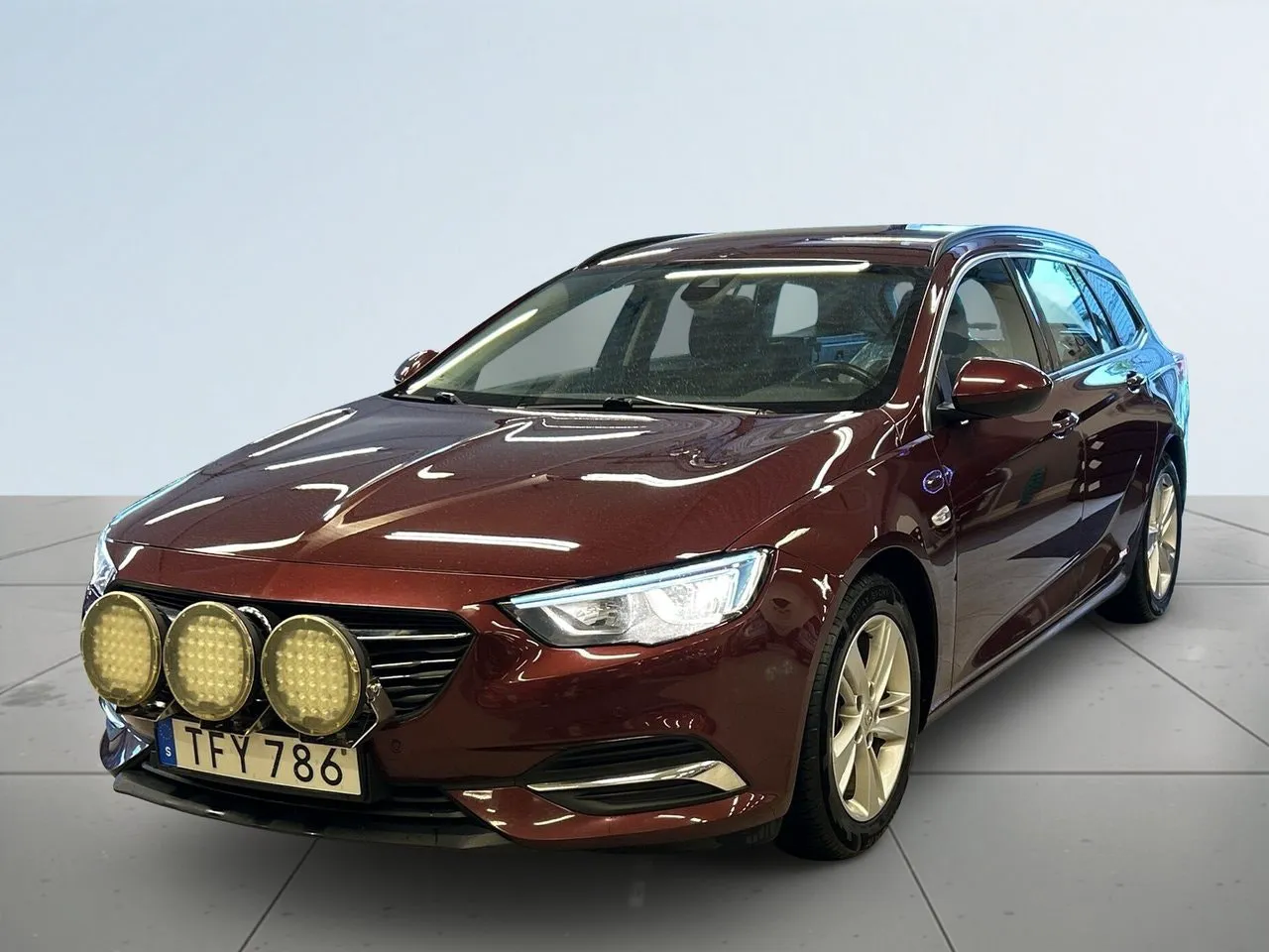 Vehicle image 15