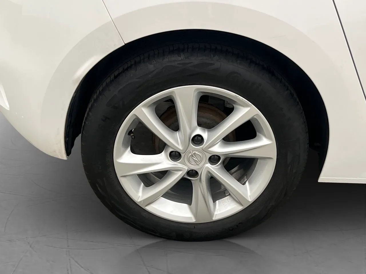 Vehicle image 25