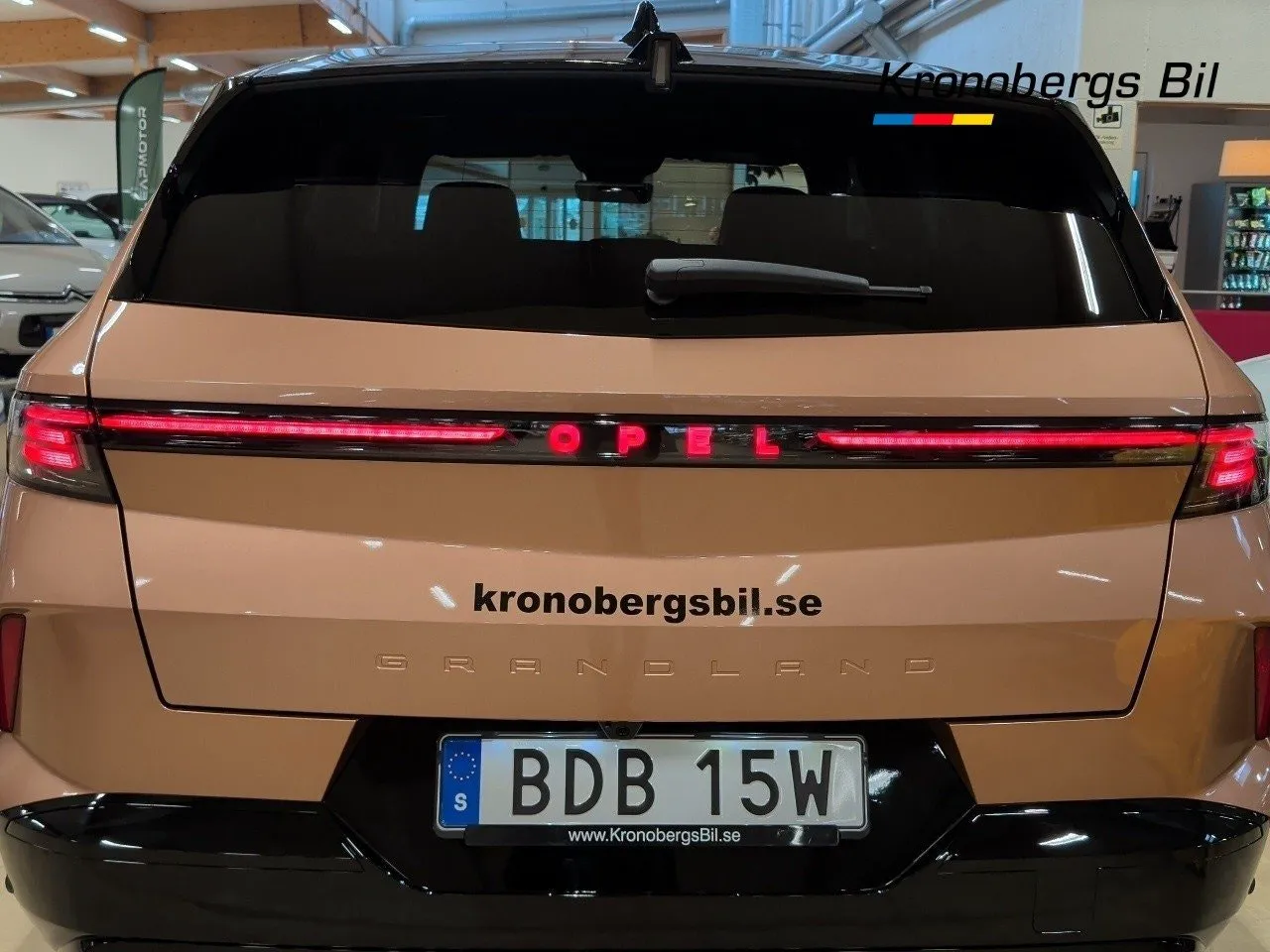 Vehicle image 20