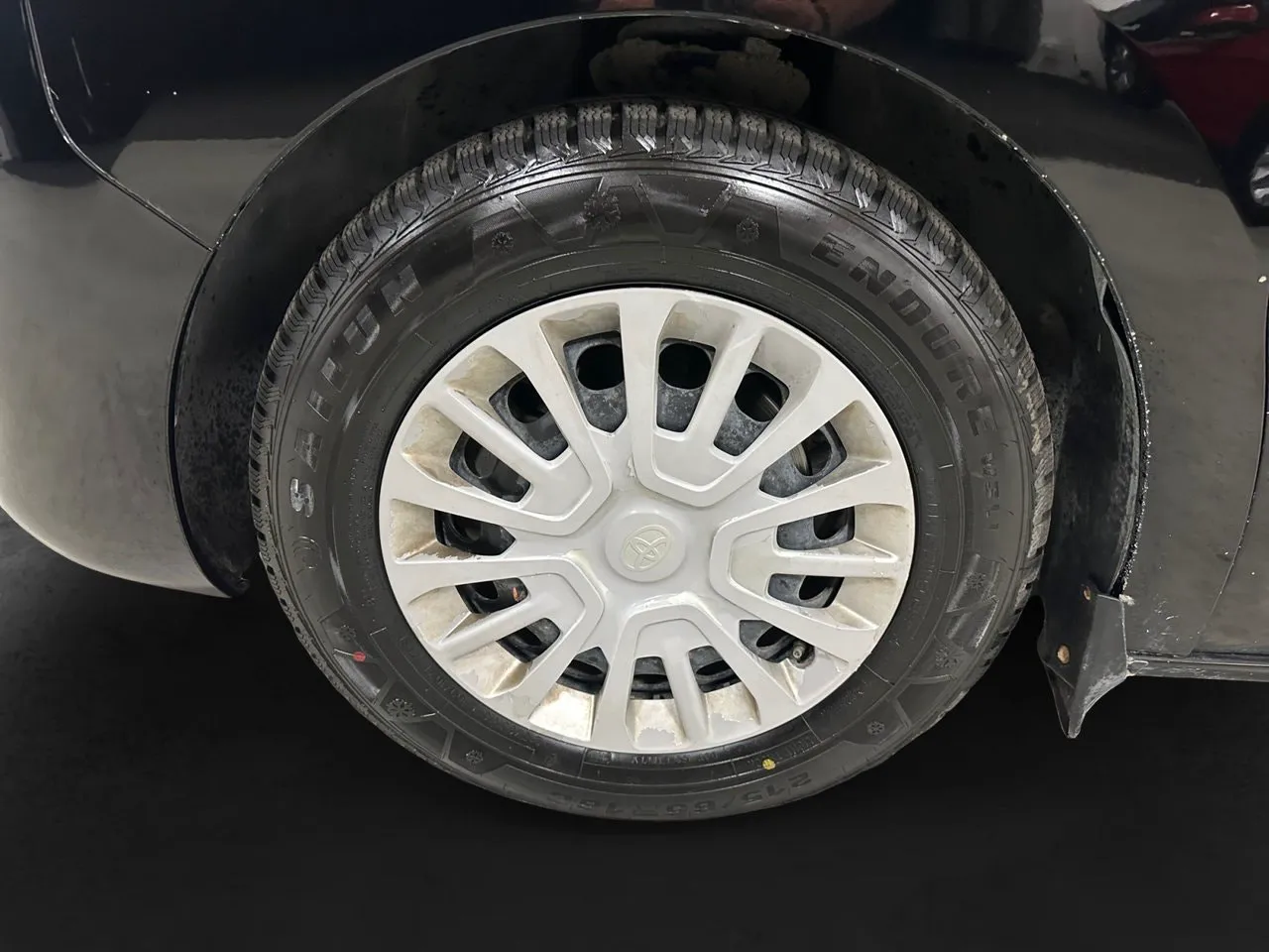 Vehicle image 15
