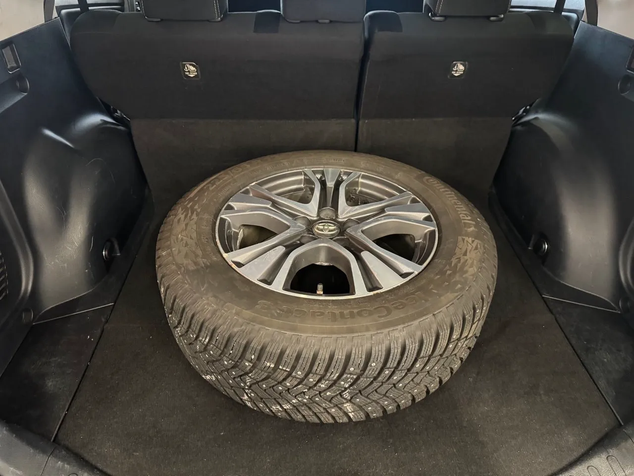 Vehicle image 11