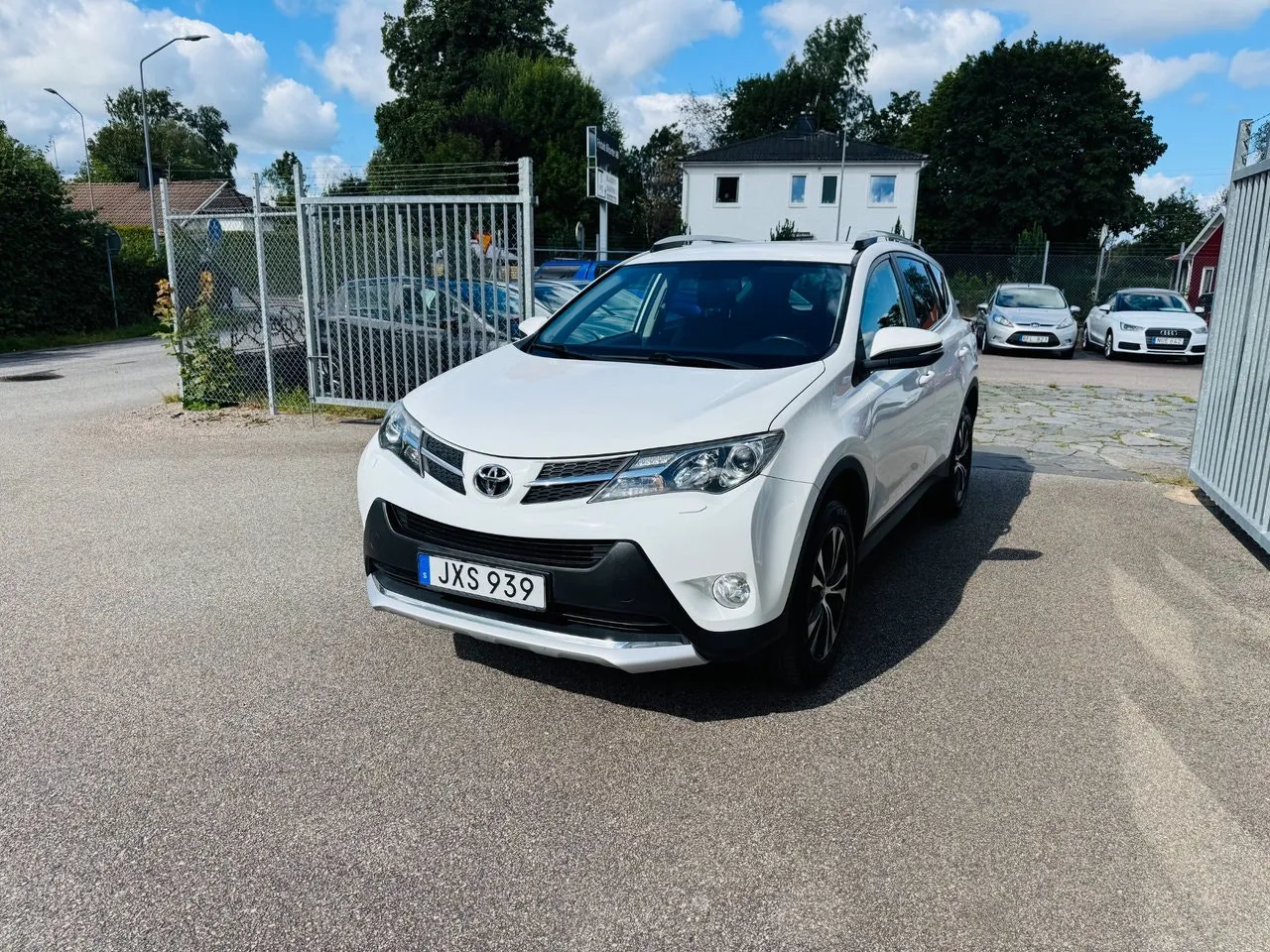 Vehicle image 1