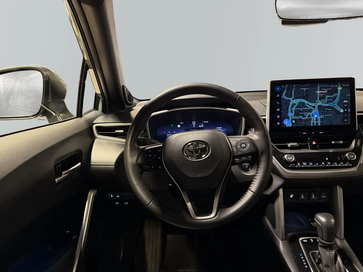 Vehicle image 8