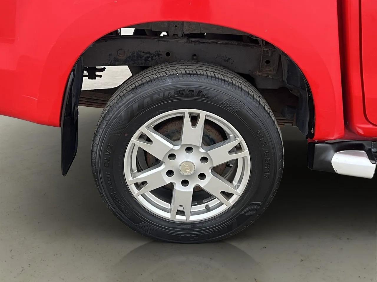 Vehicle image 30