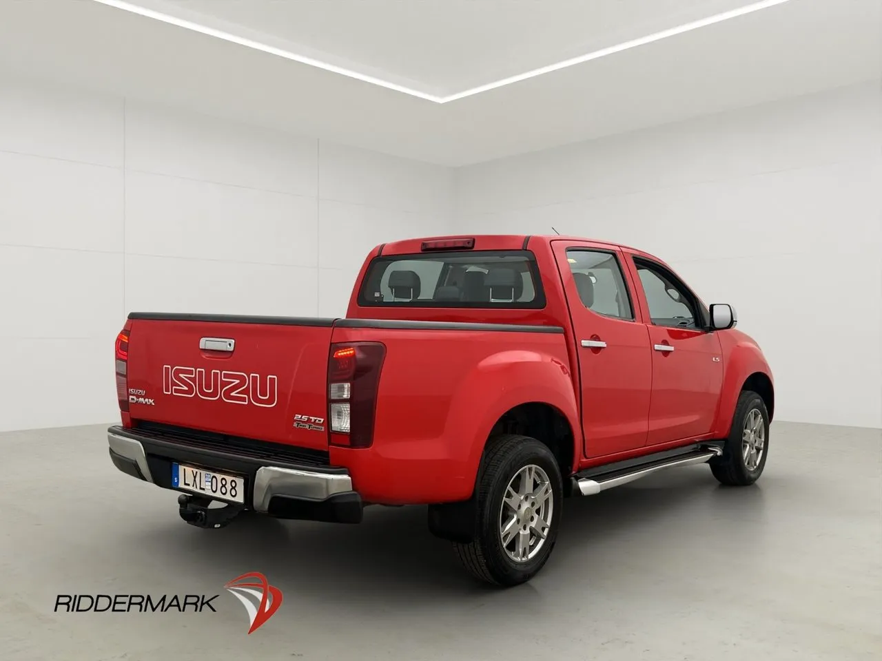 Vehicle image 8