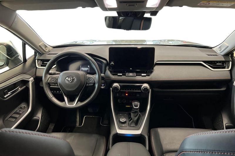 Toyota RAV4 bild 8