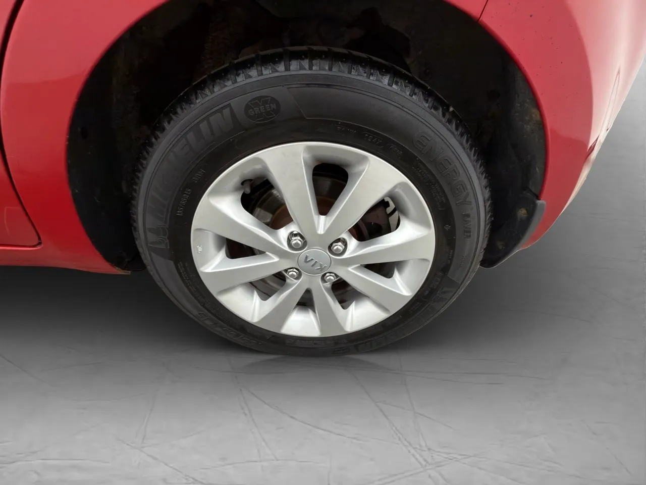 Vehicle image 23