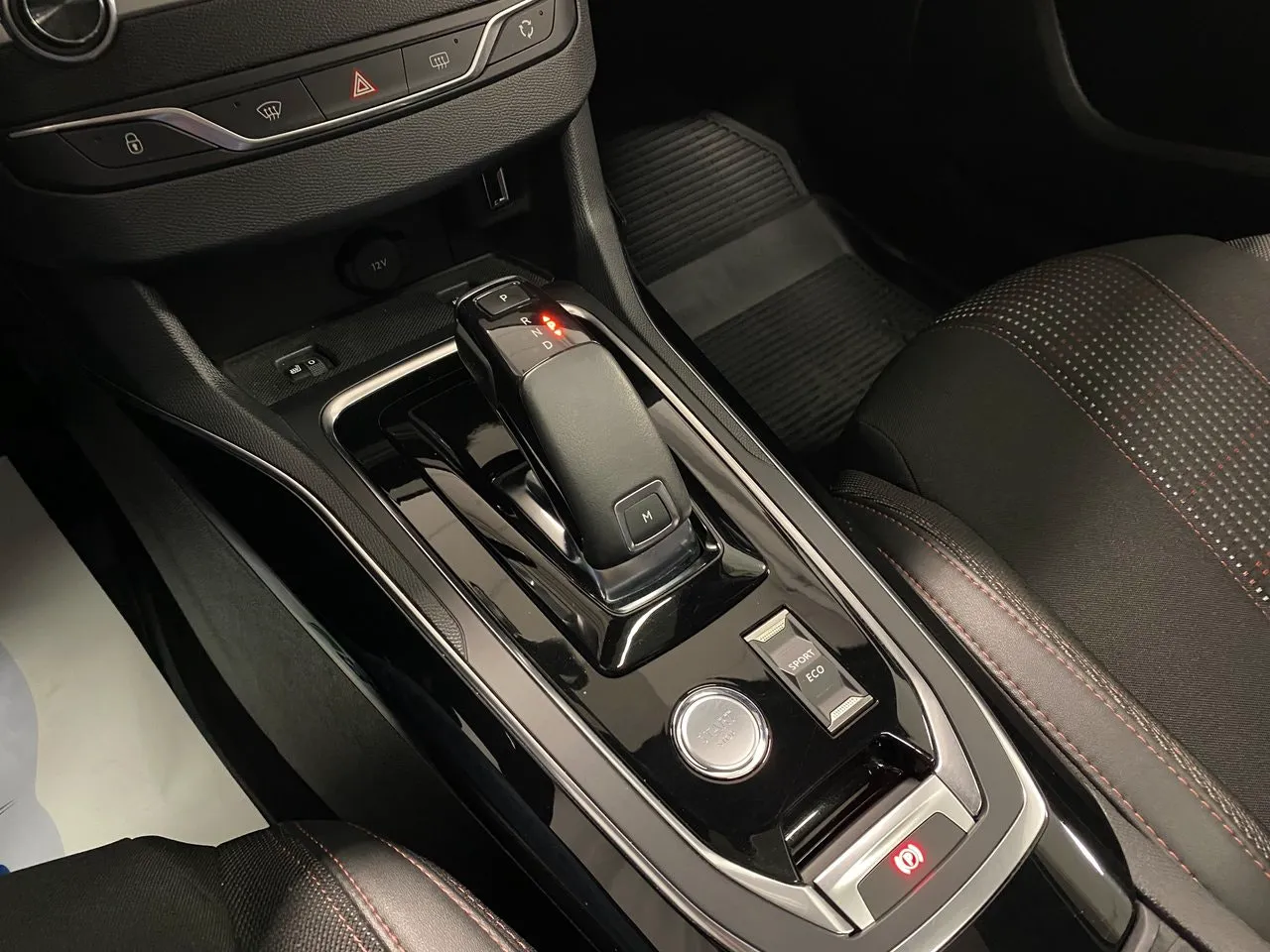 Vehicle image 21