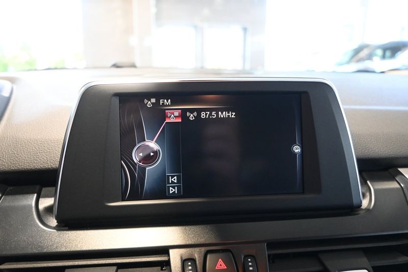 BMW 220 bild 20