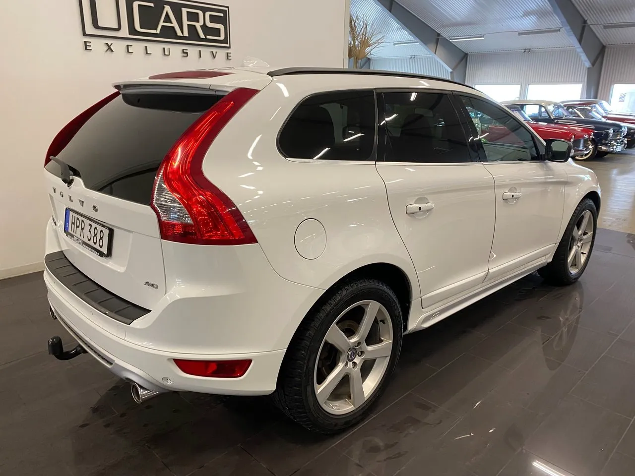 Vehicle image 7