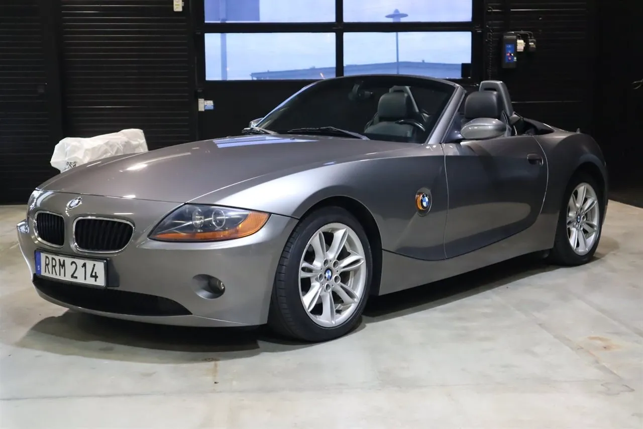 Vehicle image 2
