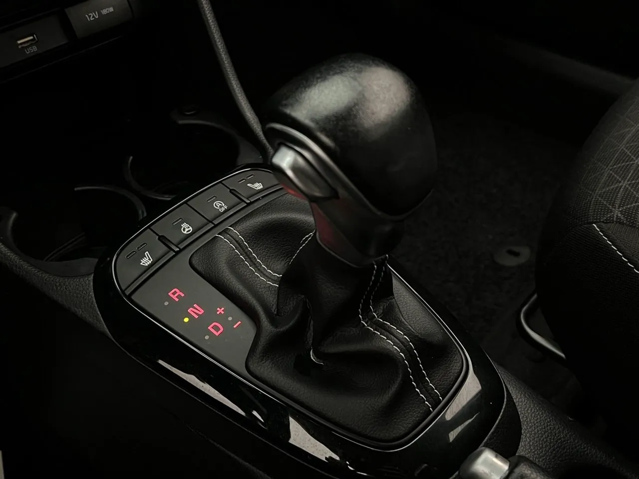 Vehicle image 18