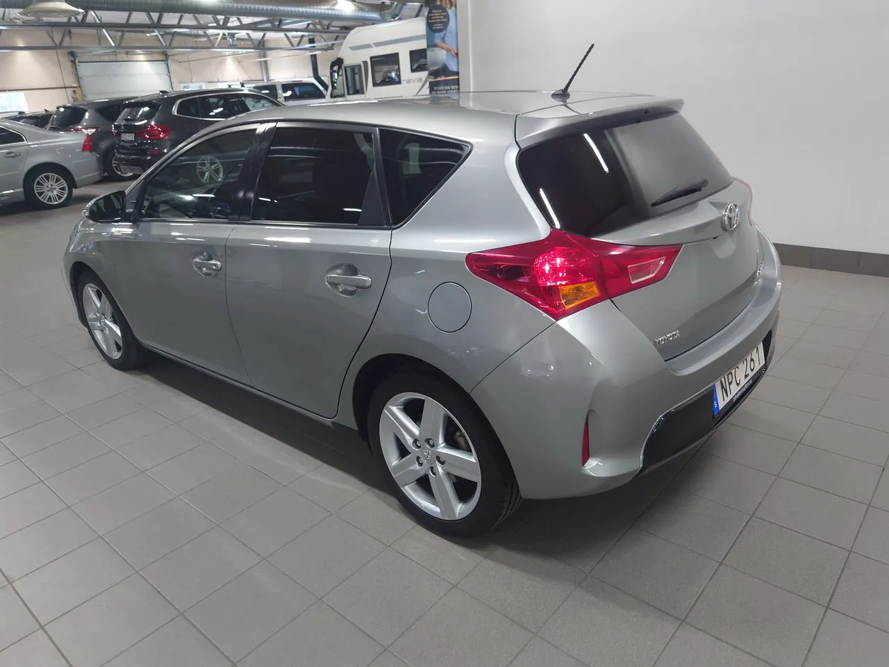Vehicle image 3