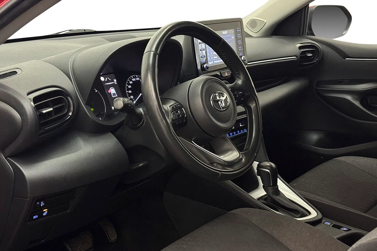 Vehicle image 11