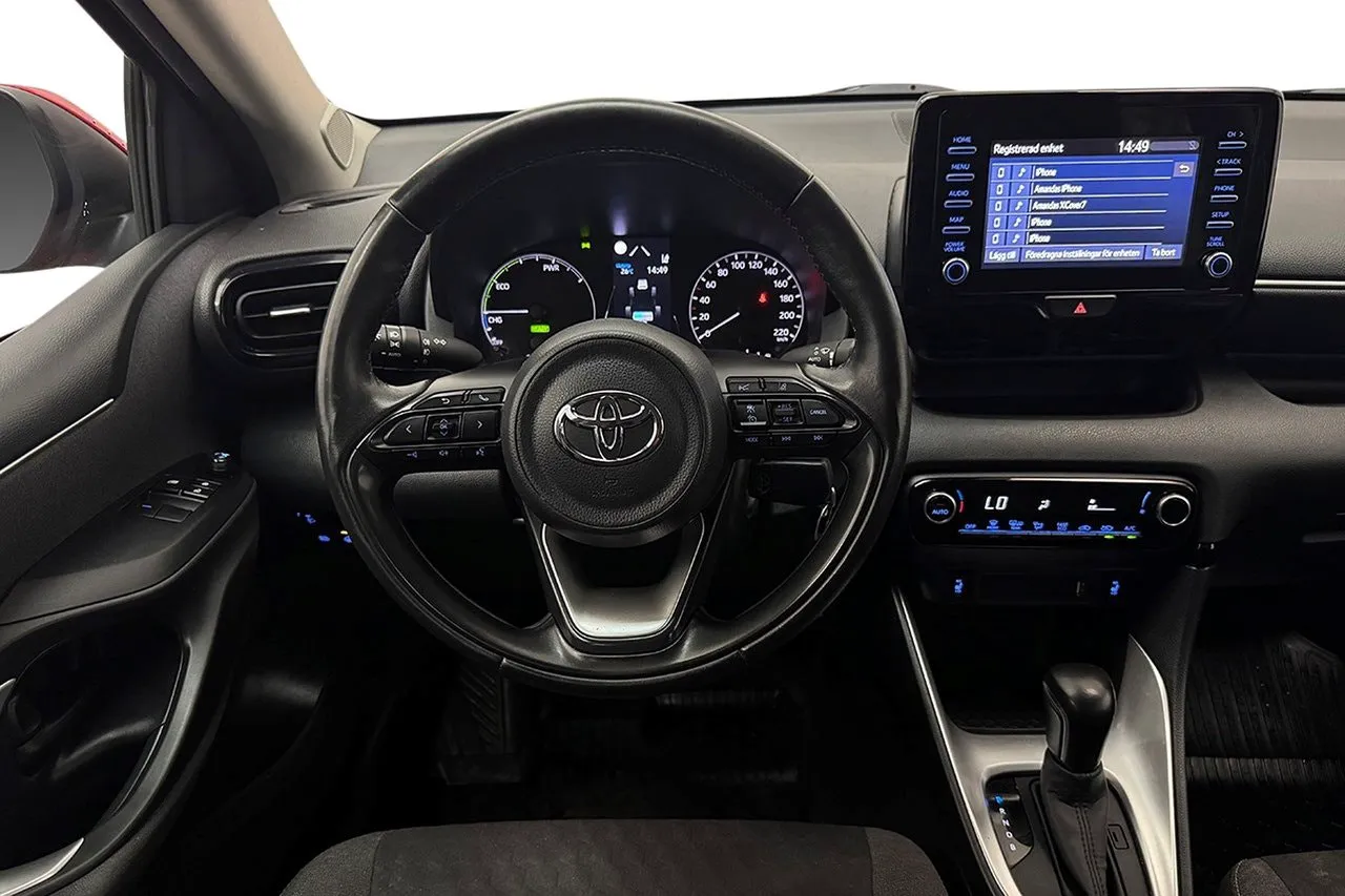 Vehicle image 15