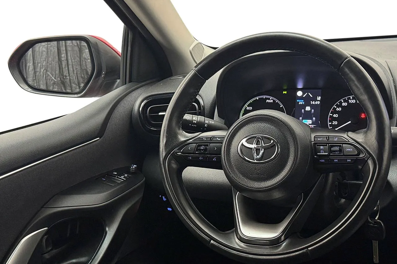 Vehicle image 14