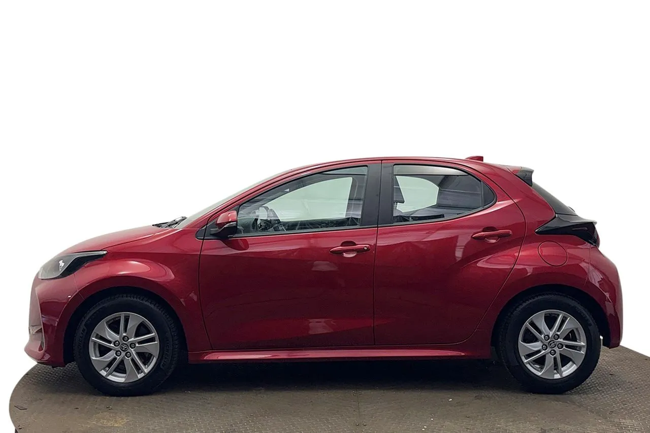 Vehicle image 9
