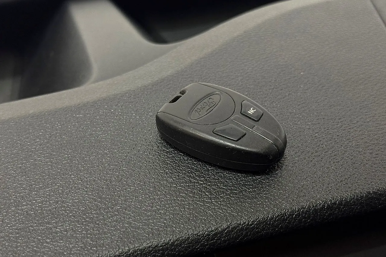 Vehicle image 22