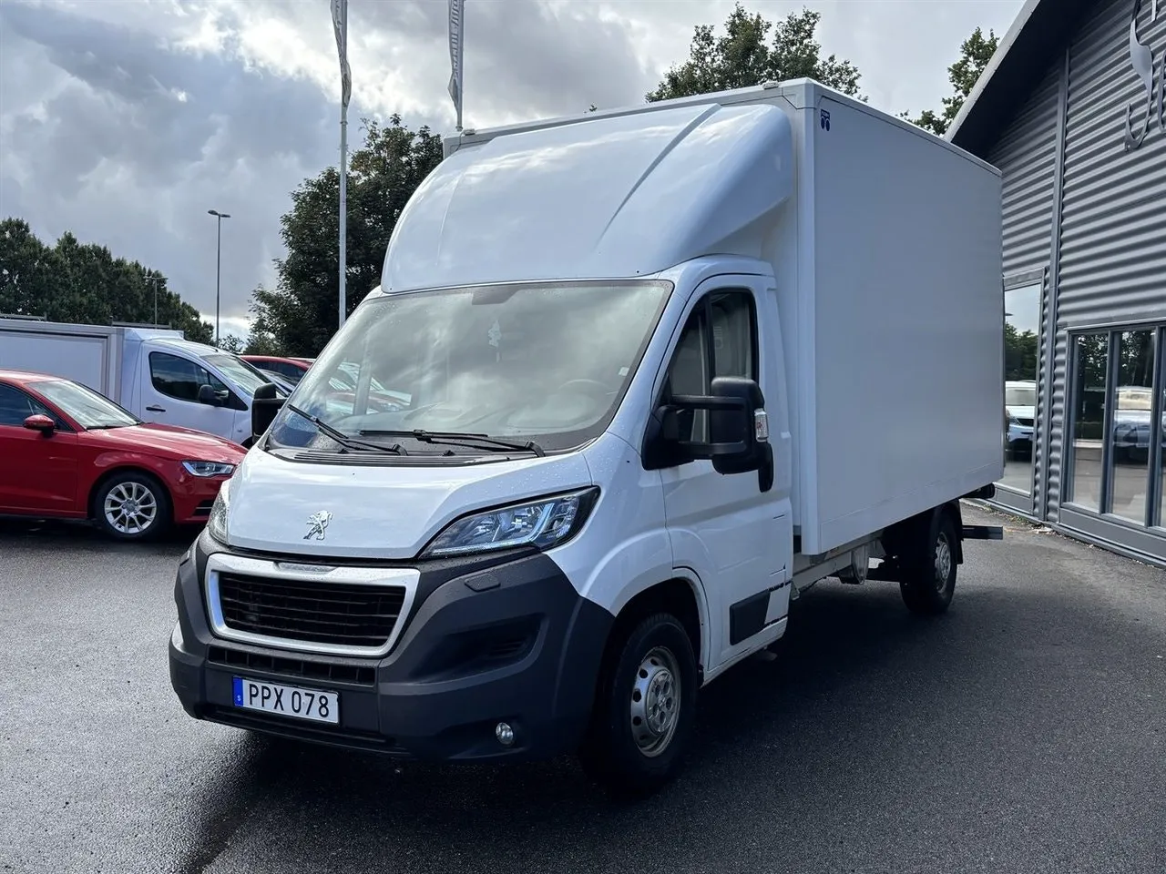 Vehicle image 2