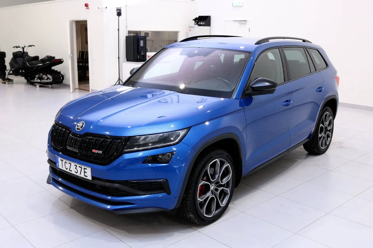 Vehicle image 5