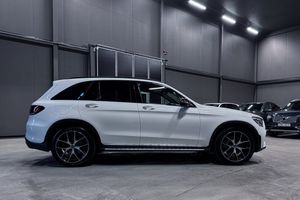 Mercedes GLC300 bild 7