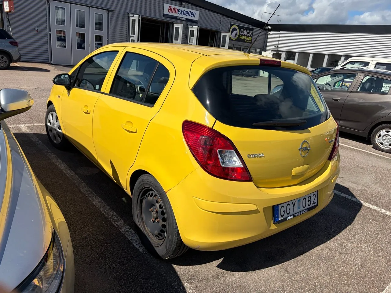 Vehicle image 1