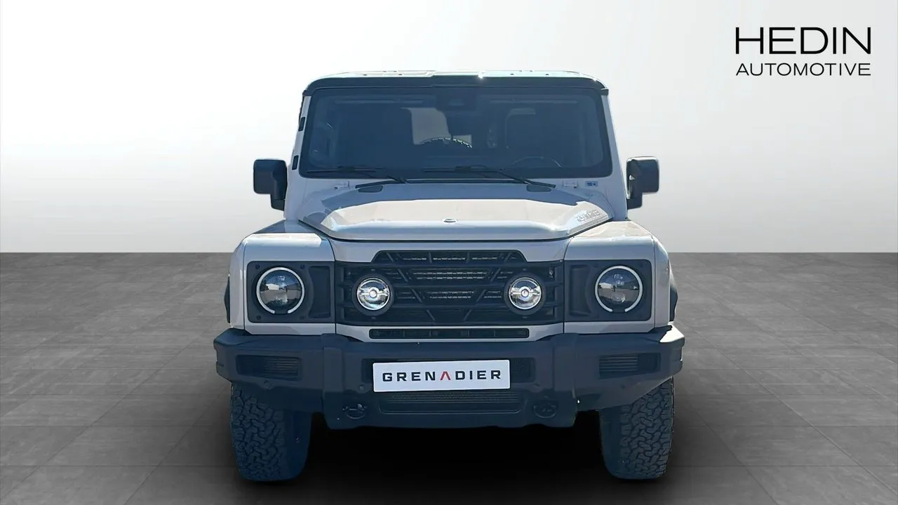 Vehicle image 7