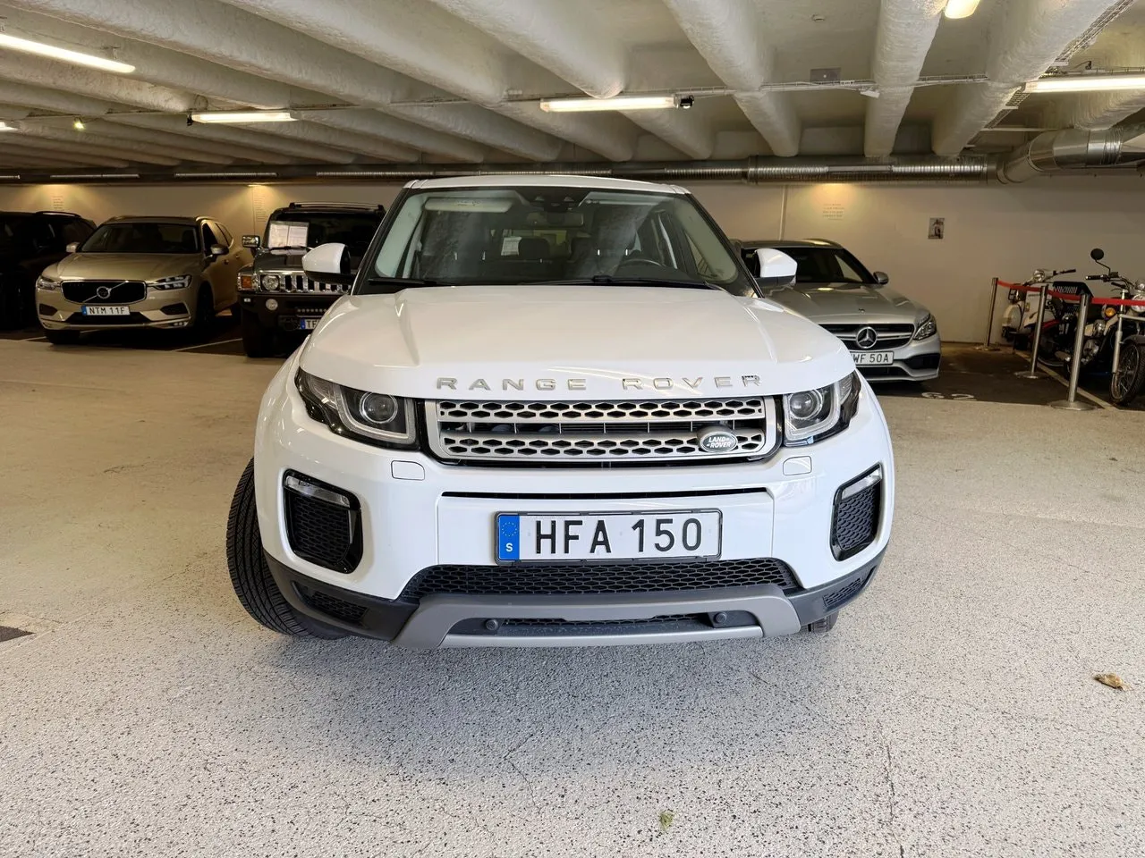 Vehicle image 6