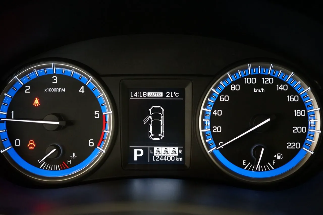 Vehicle image 8