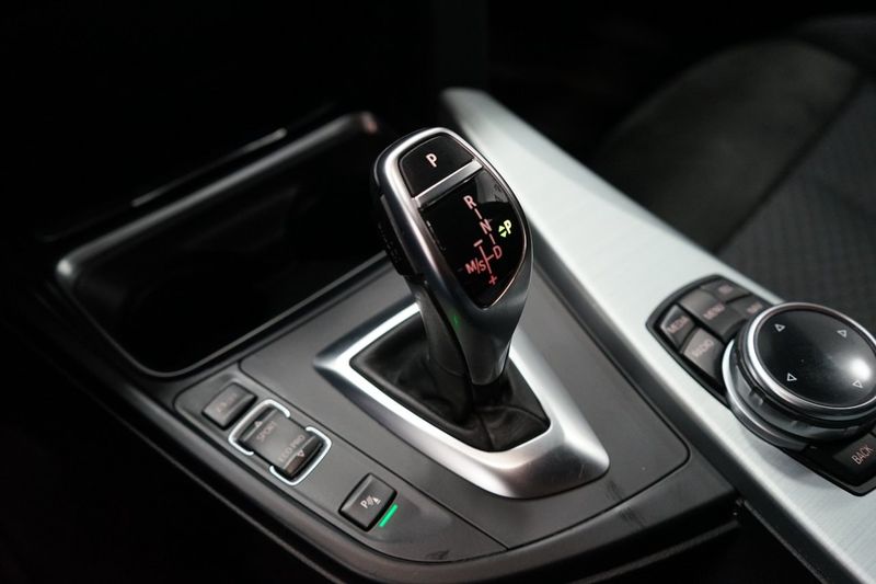 BMW 320 bild 12