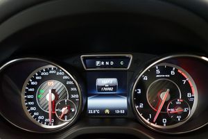 Mercedes CLA45 AMG bild 24