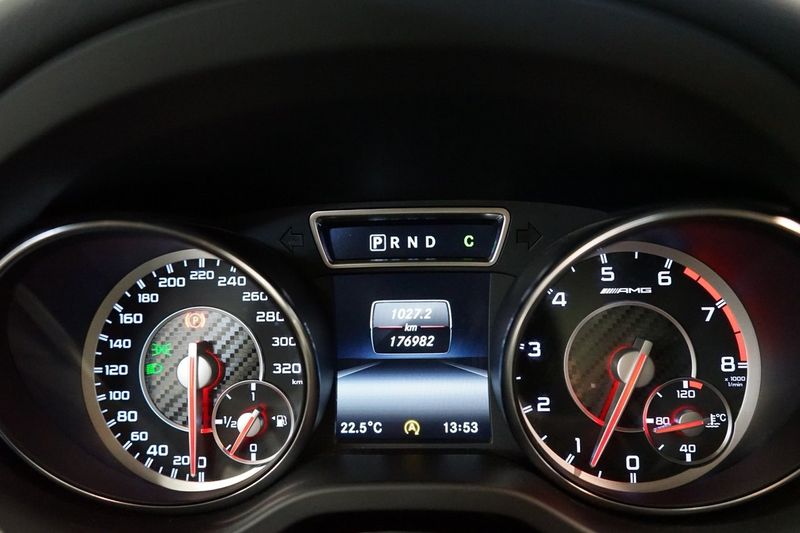 Mercedes CLA45 AMG bild 24