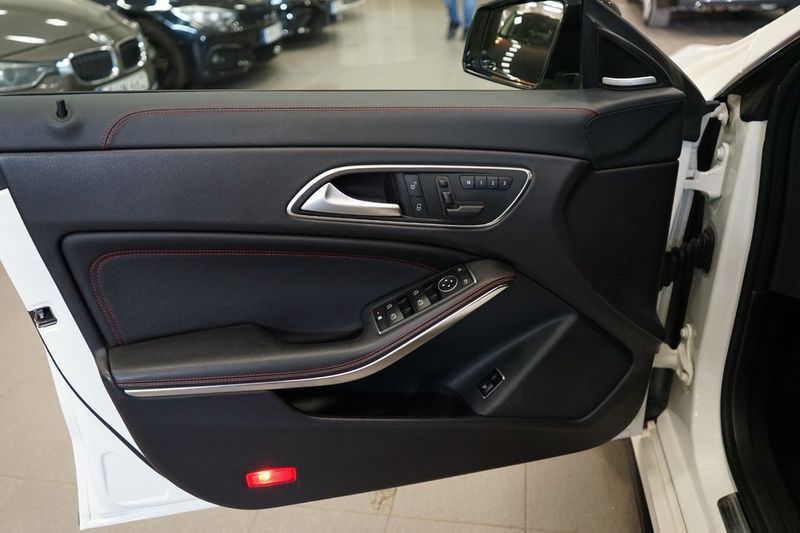 Mercedes CLA45 AMG bild 22