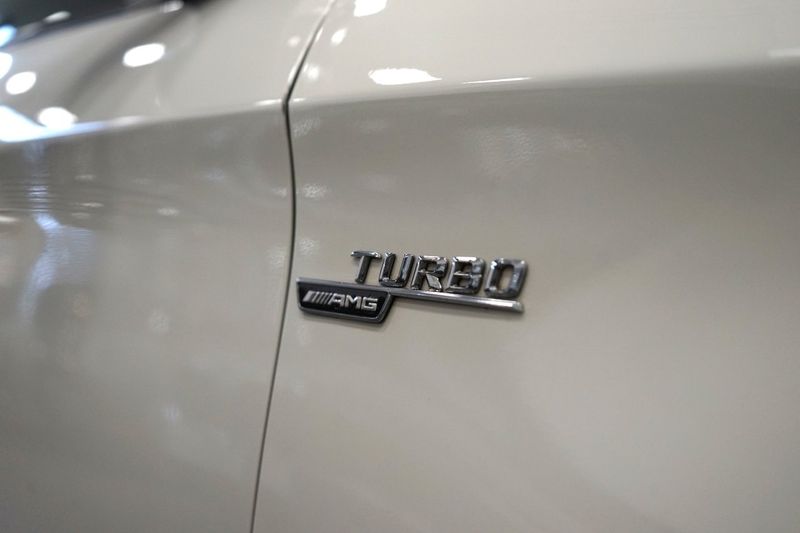 Mercedes CLA45 AMG bild 9