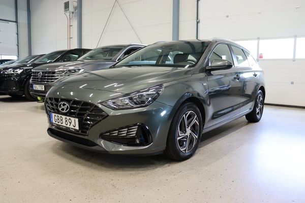 Hyundai i30 Kombi 1.0 T-GDI DCT Essential B-Kamera Keyless 120hk - 2022