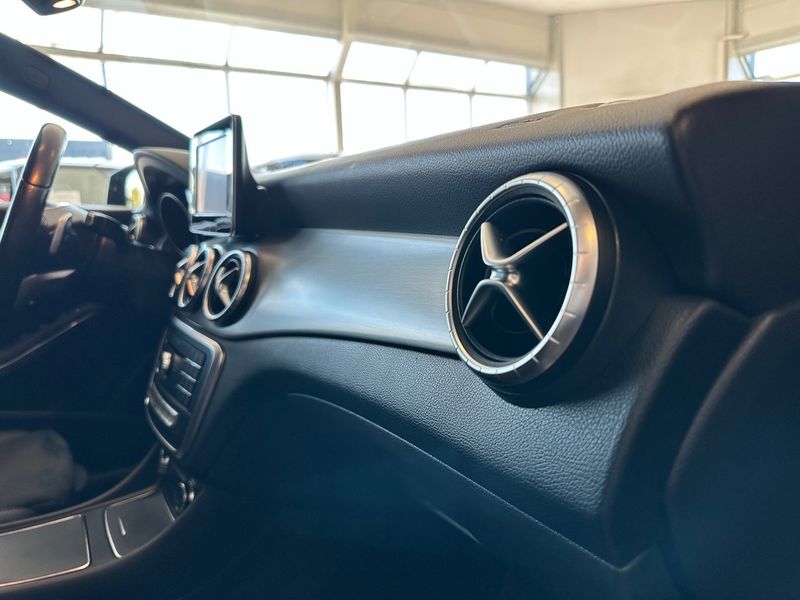 Mercedes CLA250 bild 13