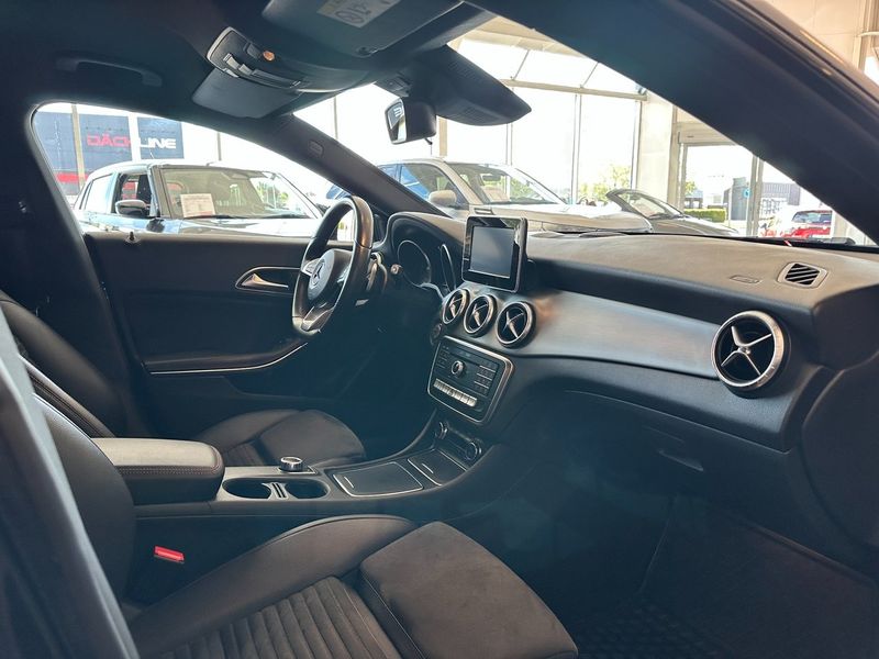 Mercedes CLA250 bild 10