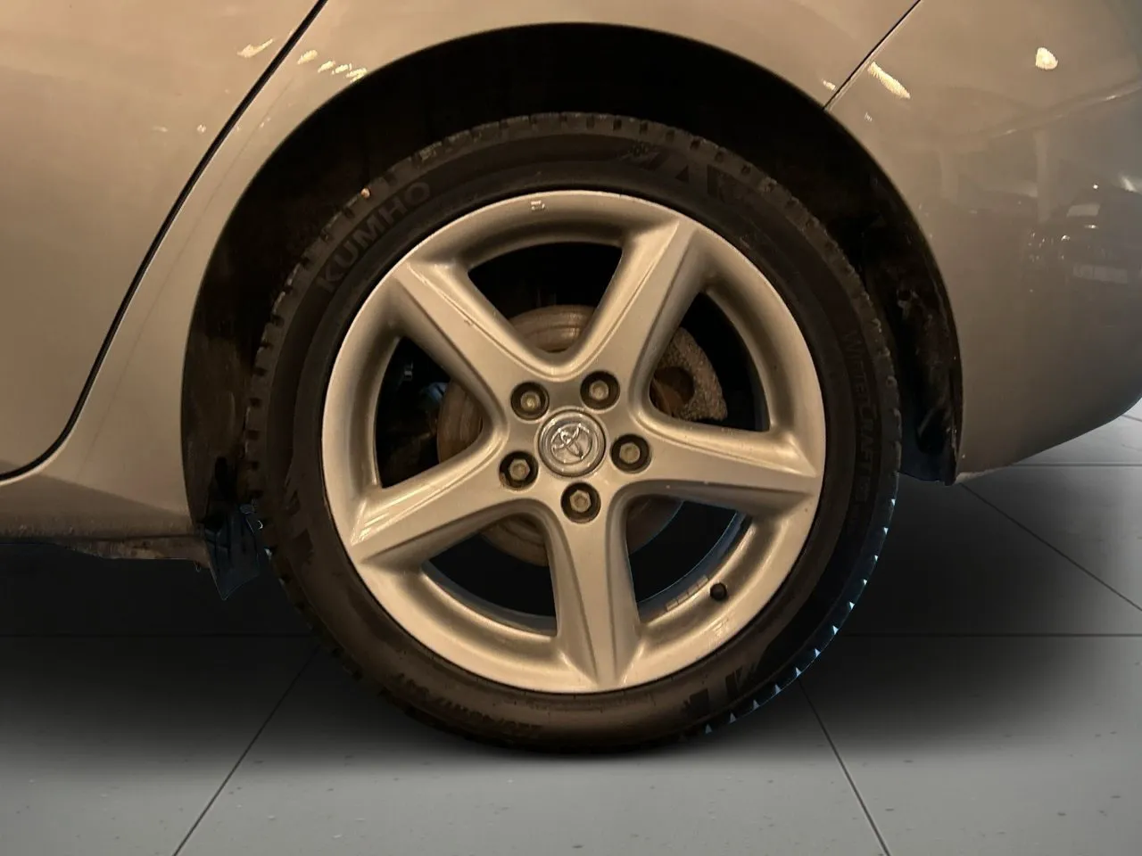 Vehicle image 13