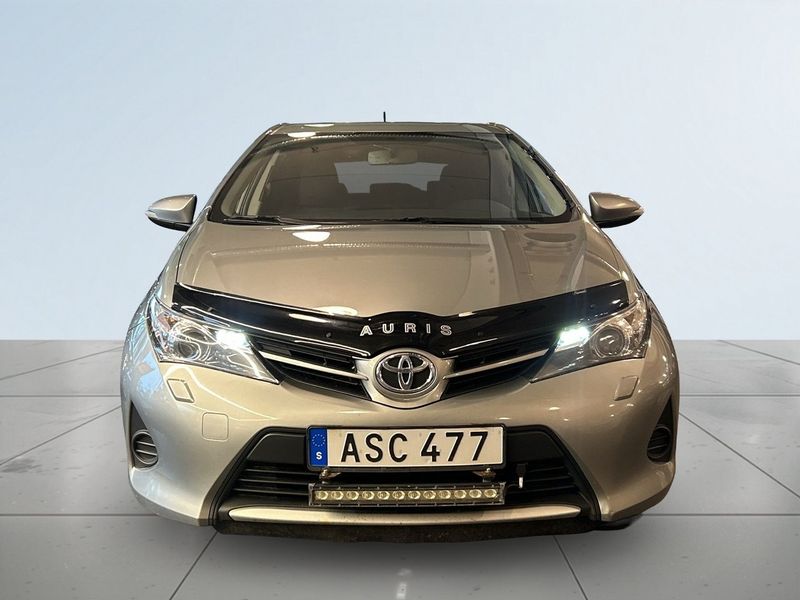 Toyota Auris bild 2