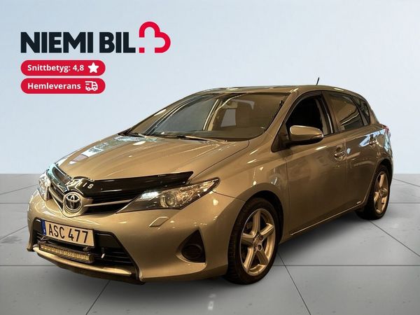 Toyota Auris 1.4 D-4D Life Motorvärmare/SoV/Fhåll/AC - 2014