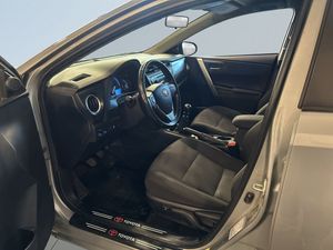 Toyota Auris bild 7