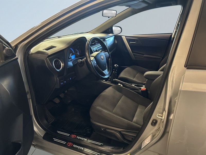 Toyota Auris bild 7