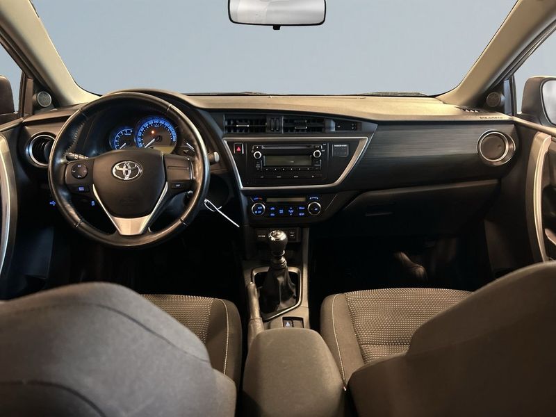 Toyota Auris bild 8