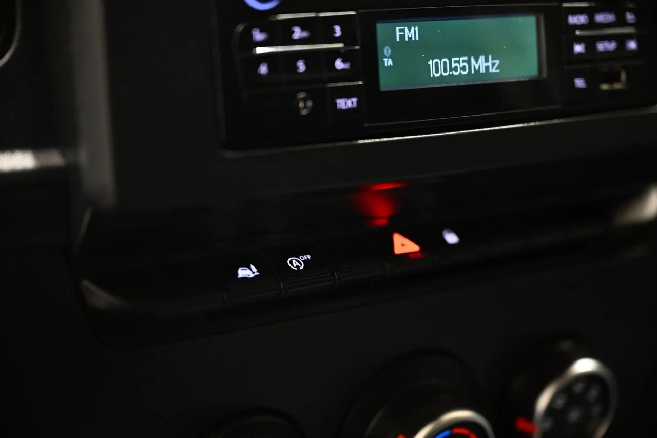 Vehicle image 21