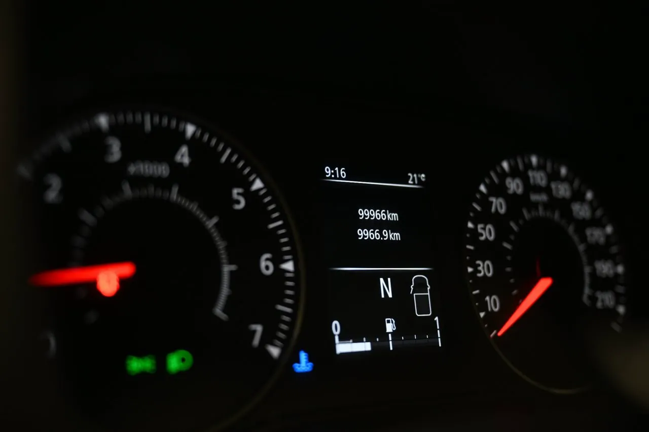 Vehicle image 18