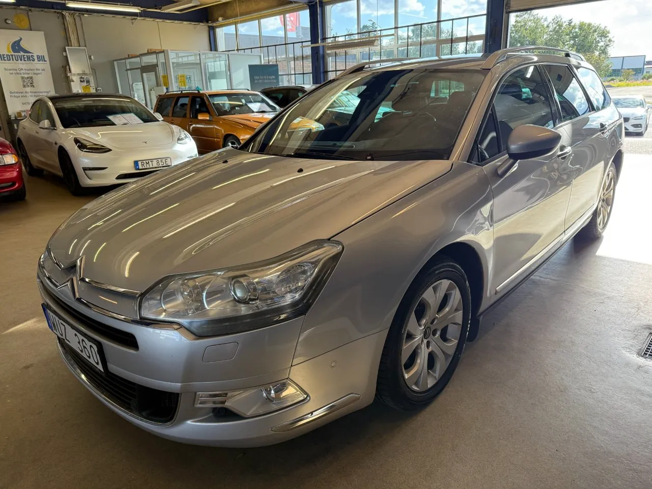 Vehicle image 1