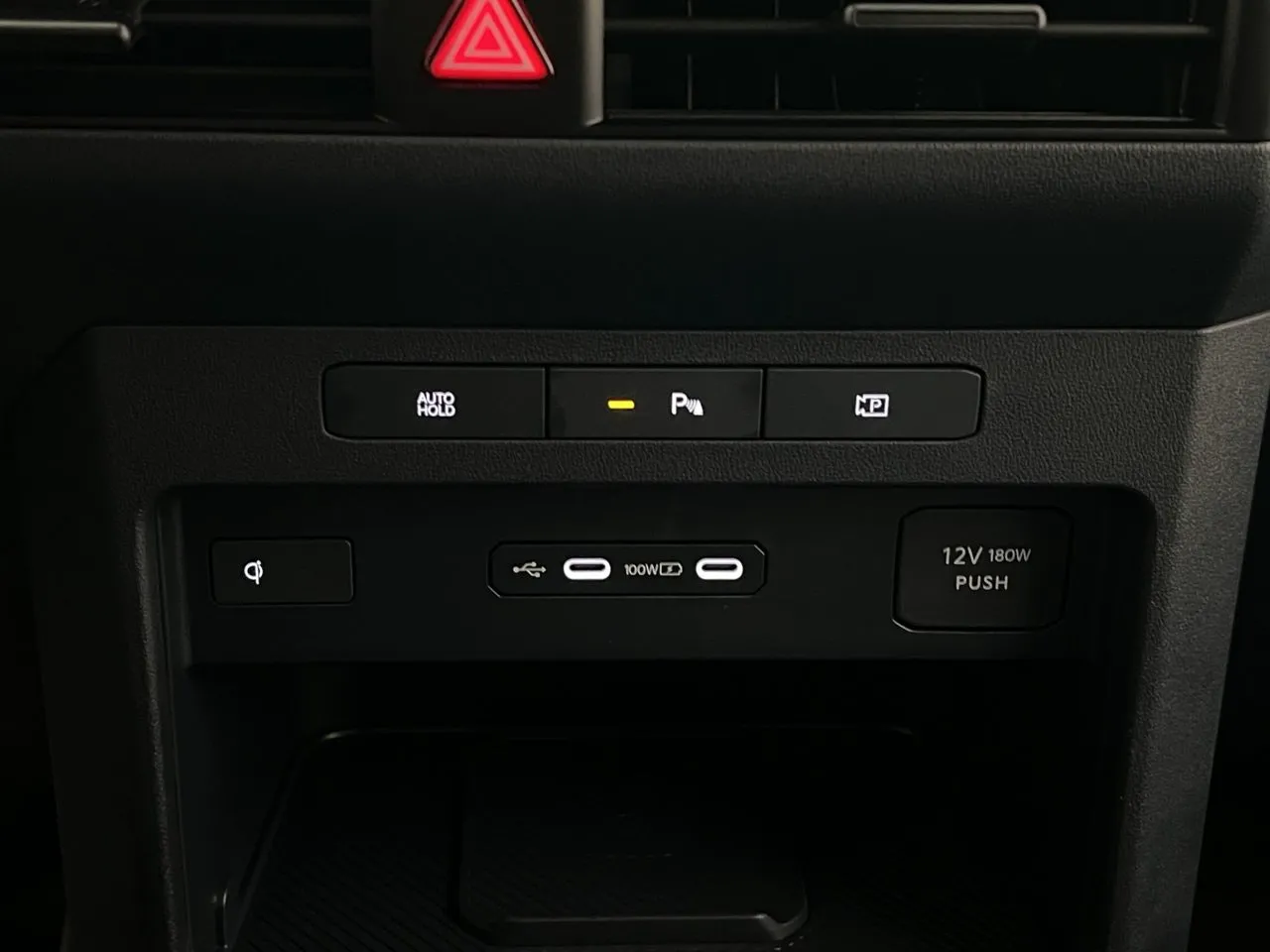 Vehicle image 28