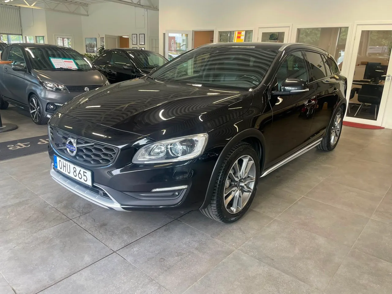Vehicle image 2