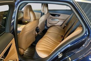 Mercedes E300 bild 9