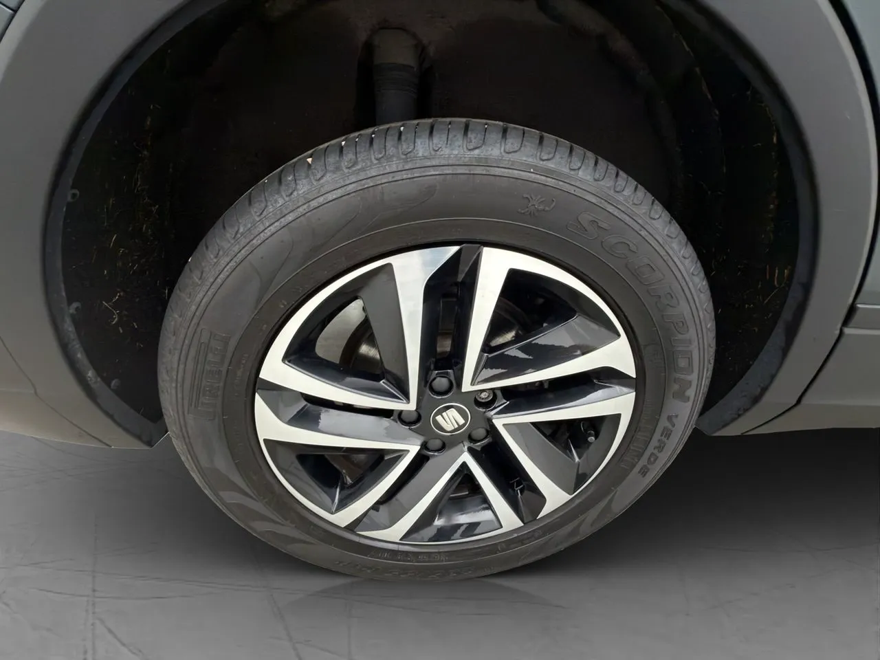 Vehicle image 31